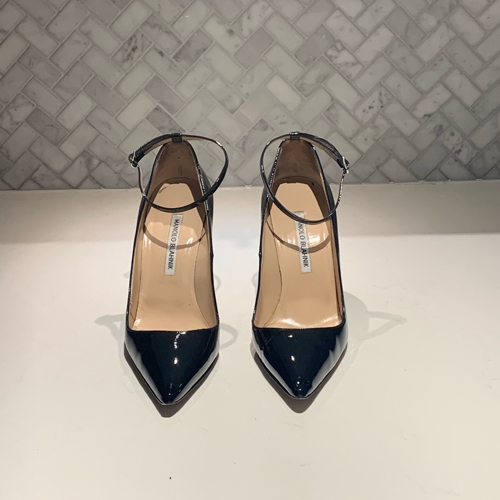 Manolo Blahnik Black BB Maryjane Patent Leather Ankle-Strap Pointed Pumps